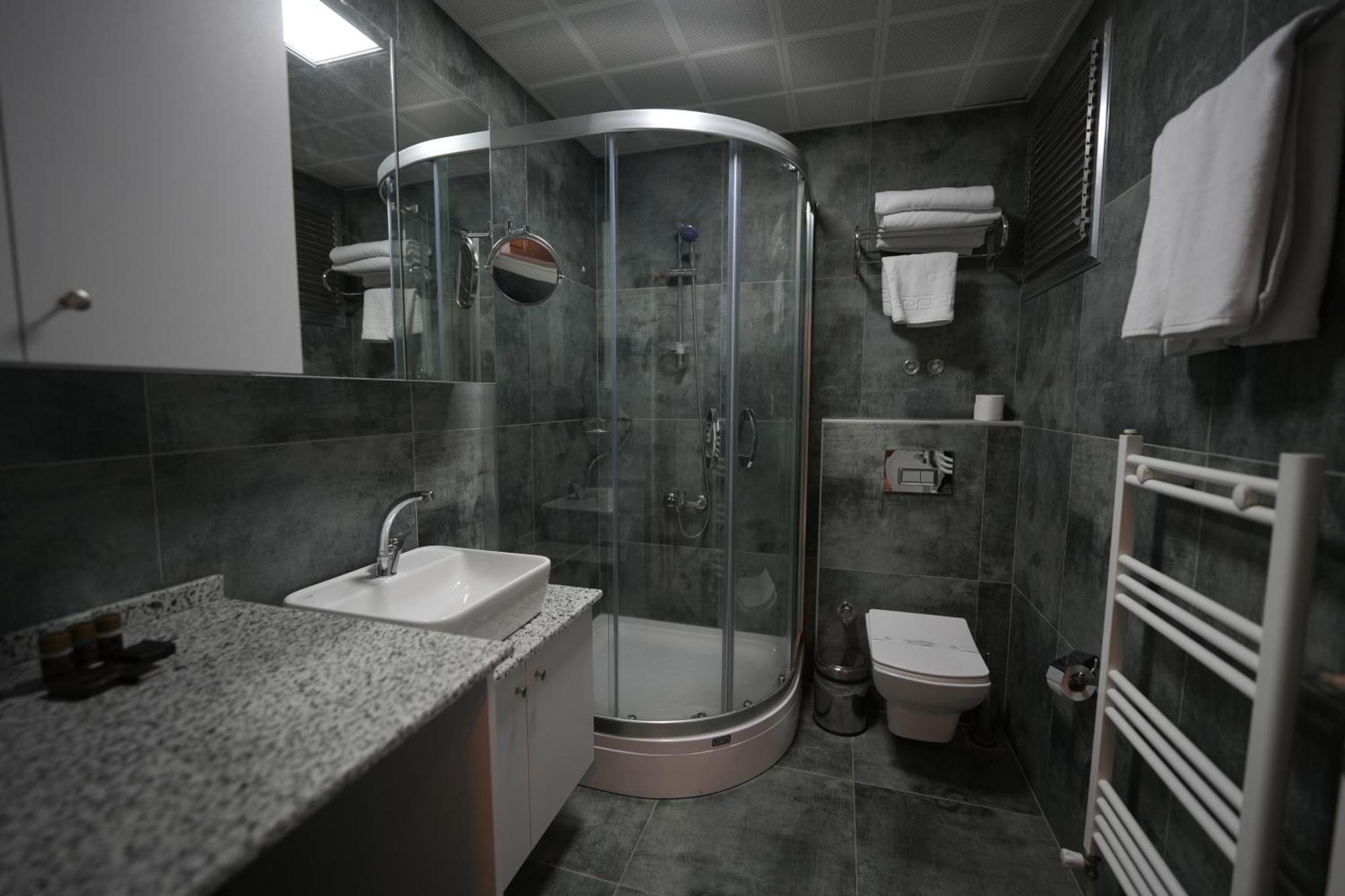 Marlen Hotel Bayrakli Izmir Exteriör bild